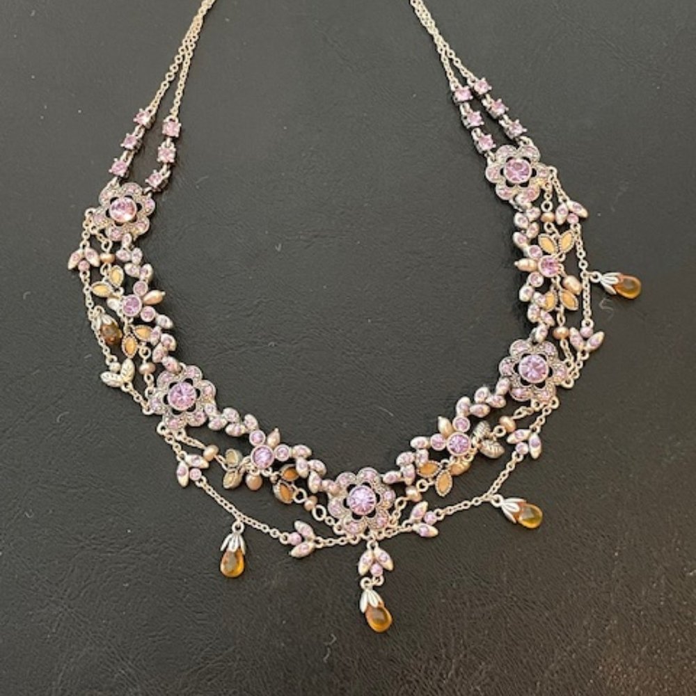 Vintage Suzanne Somers collar necklace w/various color stones set on silver tone